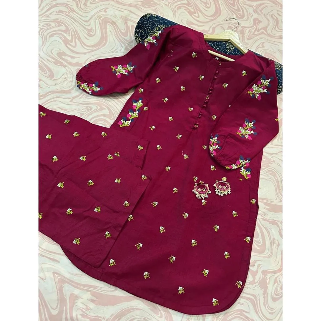 Maroon Embroidered Kurti & Flapper Set for Women - Image 2