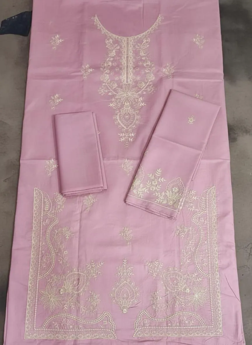 Pakistani Women's Pink Embroidered Kurta Set with - Image 3