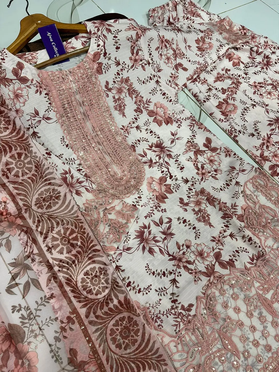 3 Pcs Women's Stitched Lawn Embroidered Suit - Image 4