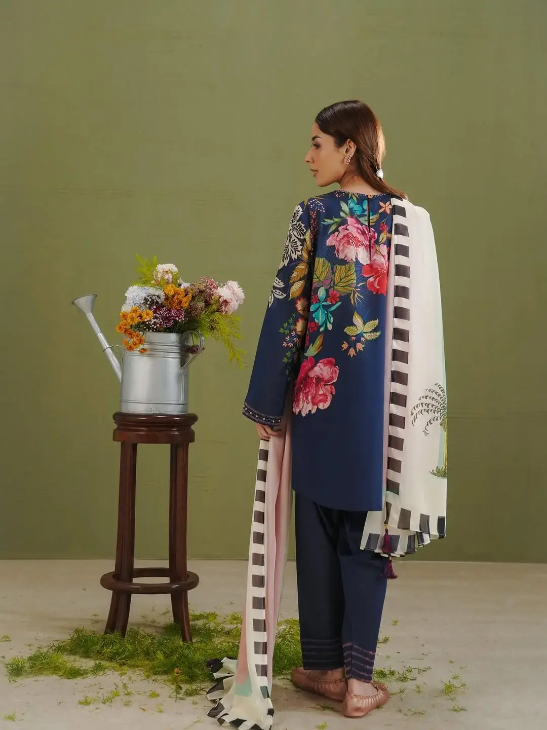 Exquisite Blue Digital Printed Women's Suit - 3 Pcs - Image 2